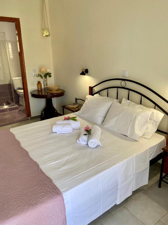 Lemon Tree Apartments A Dアルゴストリオン エクステリア 写真