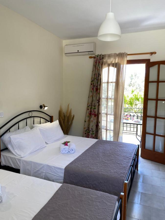 Lemon Tree Apartments A Dアルゴストリオン エクステリア 写真